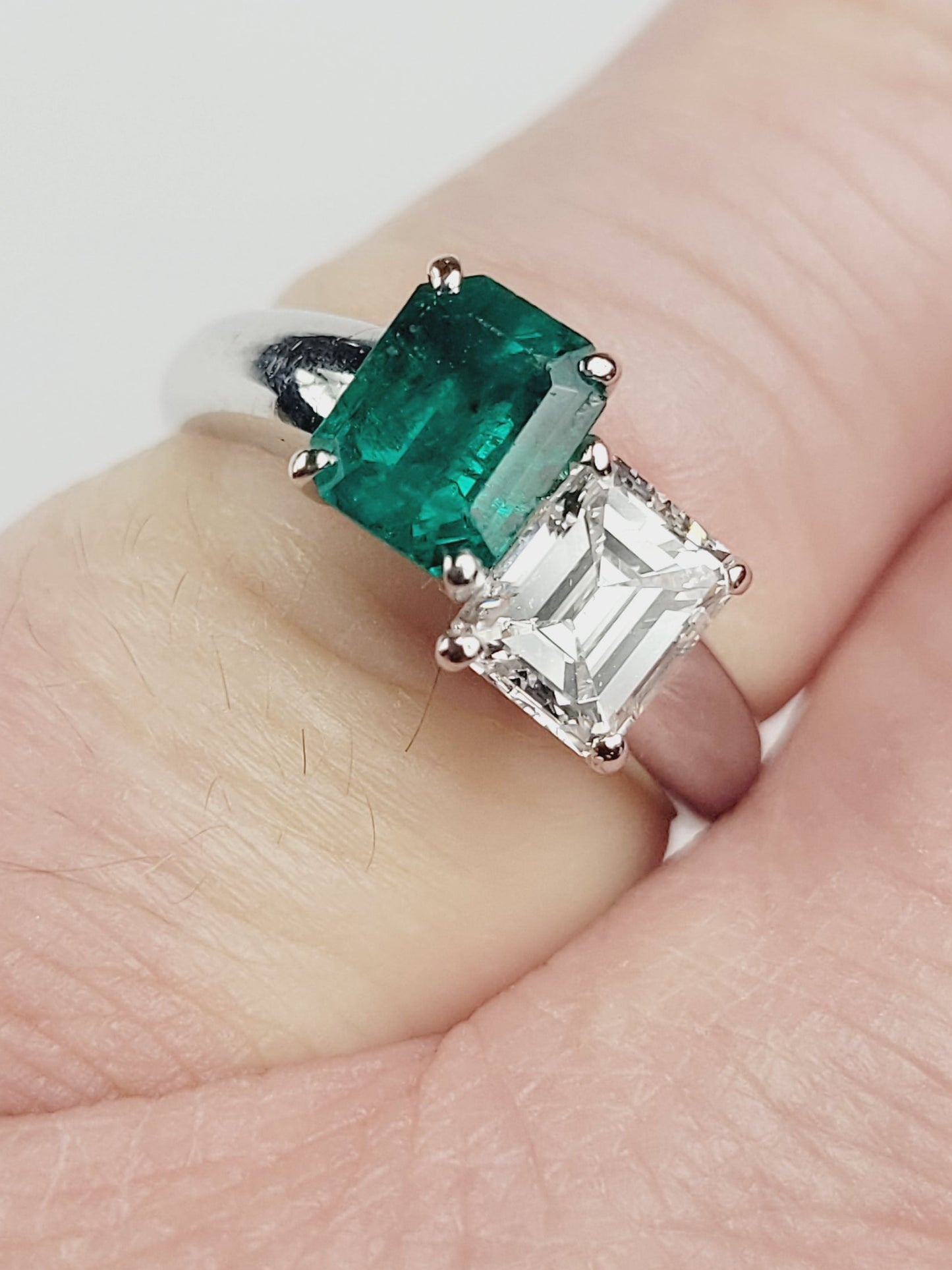 Emerald and diamond toi et moi engagement ring sku 9159