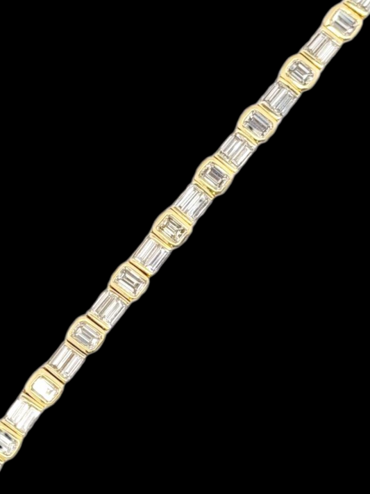 Stunning rare vintage baguette diamond bracelet
SKU: 8475