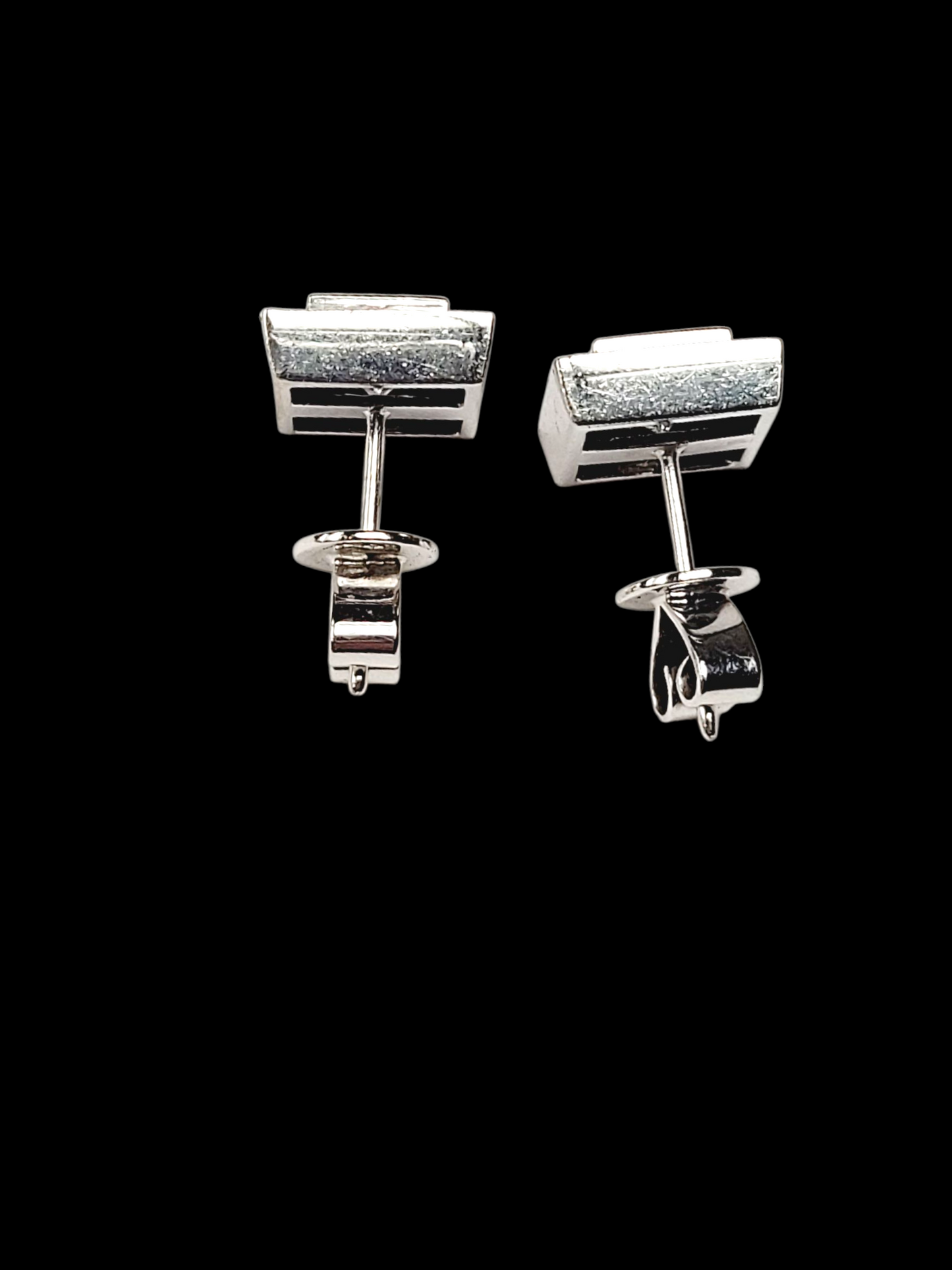 Radiant cut diamond cluster earrings
SKU: 8432