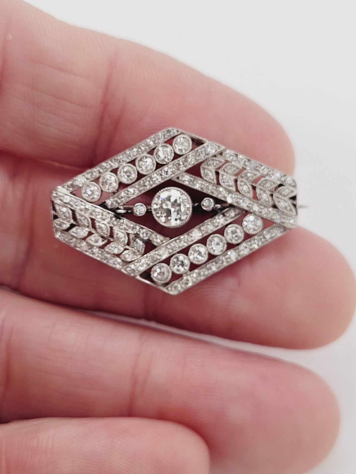 Belle epoque beautiful diamond lozenge brooch sku 9172