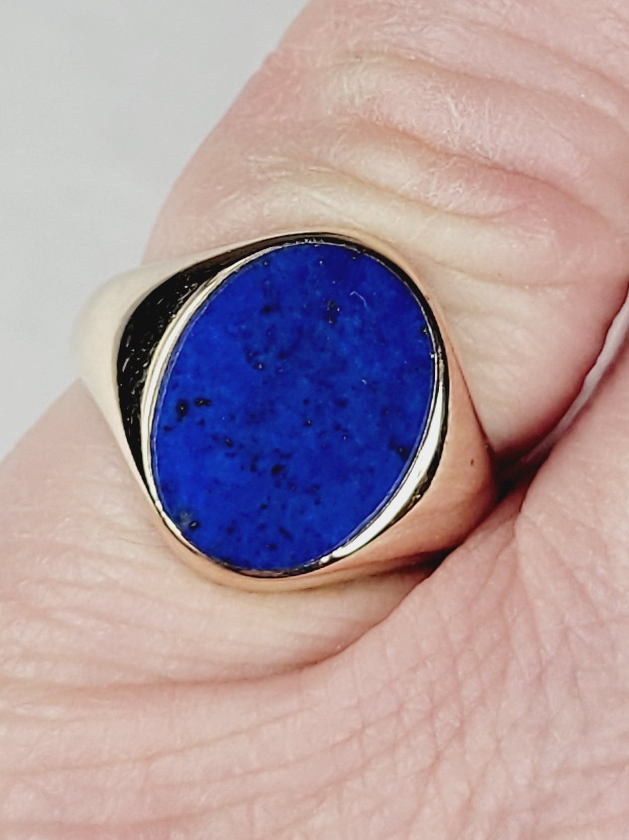 Lapis lazuli 9ct yellow gold signet ring
SKU: 8604