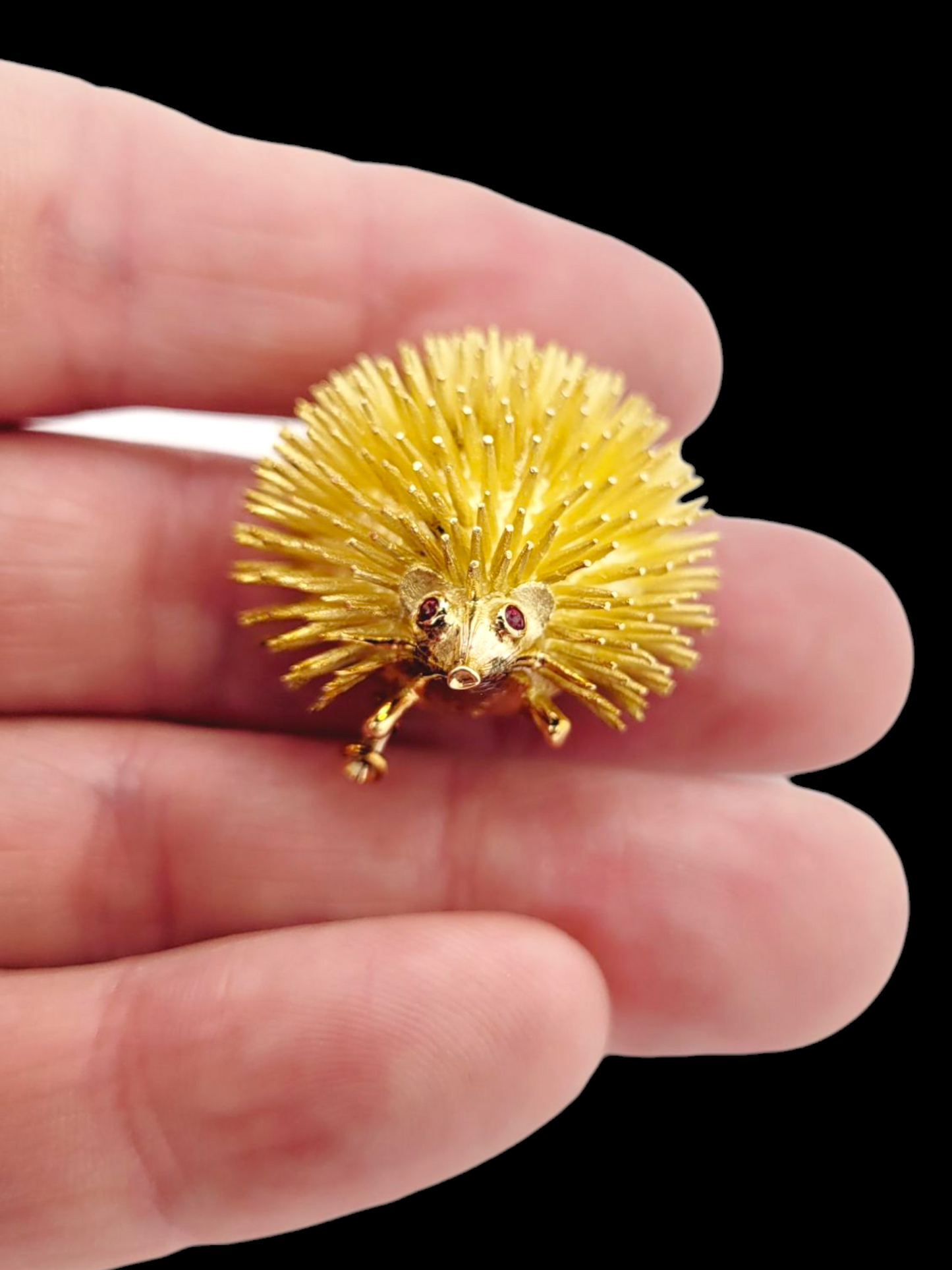 Hedgehog brooch
SKU: 8042
