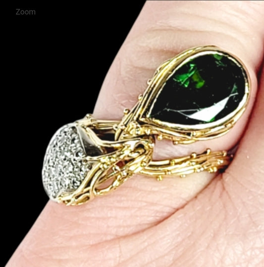 Cool vintage green tourmaline and diamond dress ring
SKU: 7814