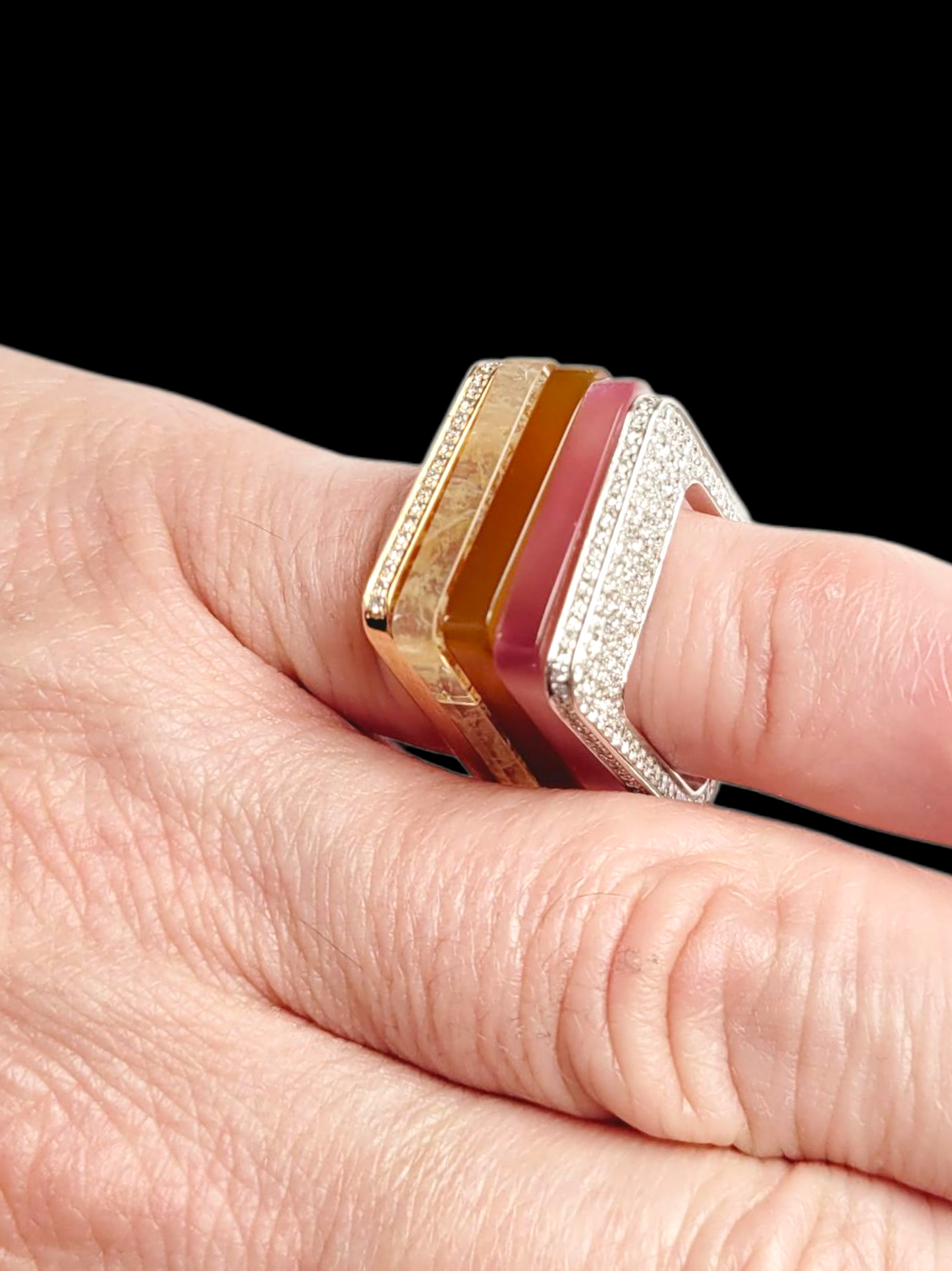 Cool, multi ring stack
SKU: 8430