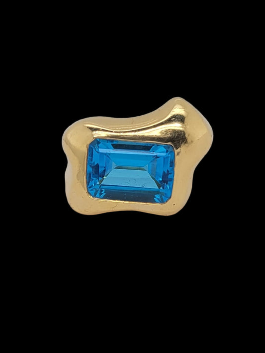 Vintage blue topaz dress ring
sku 8547