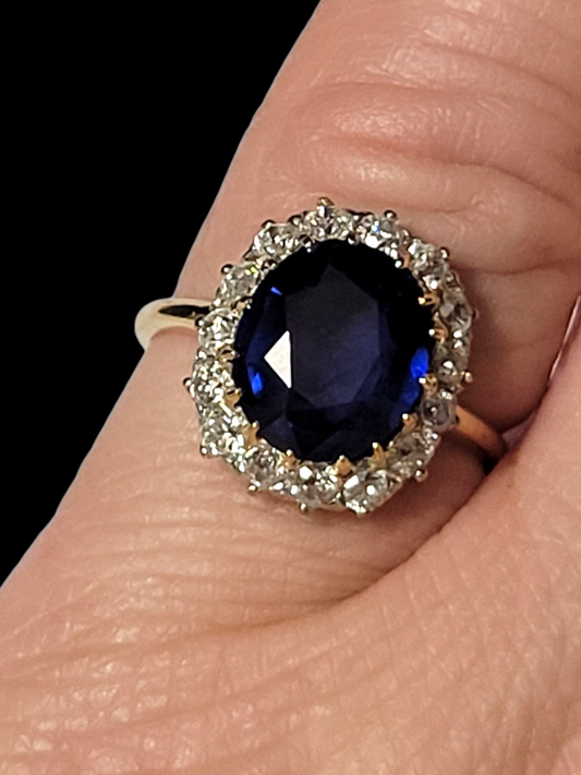 Sapphire and diamond cluster engagement ring
SKU: 8289
