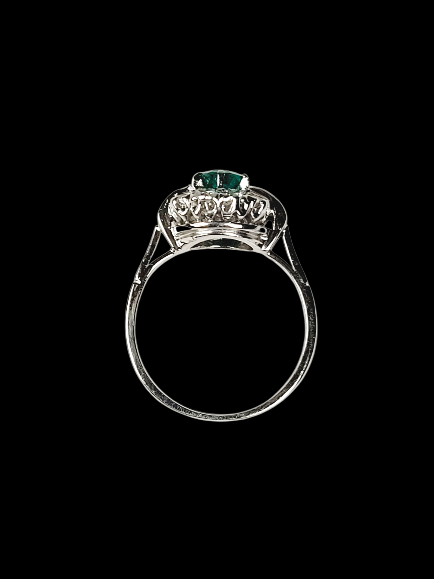Emerald and baguette diamond engagement ring
SKU: 8437