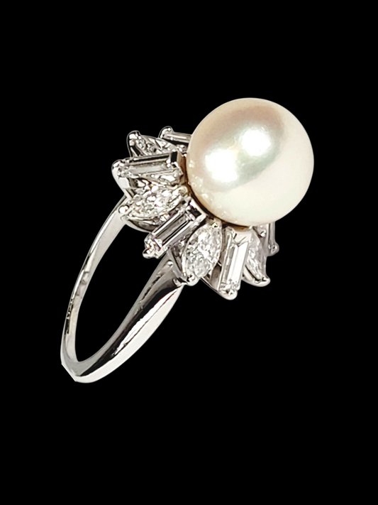 Pearl dress ring with marquise and baguette diamonds
SKU: 8441
