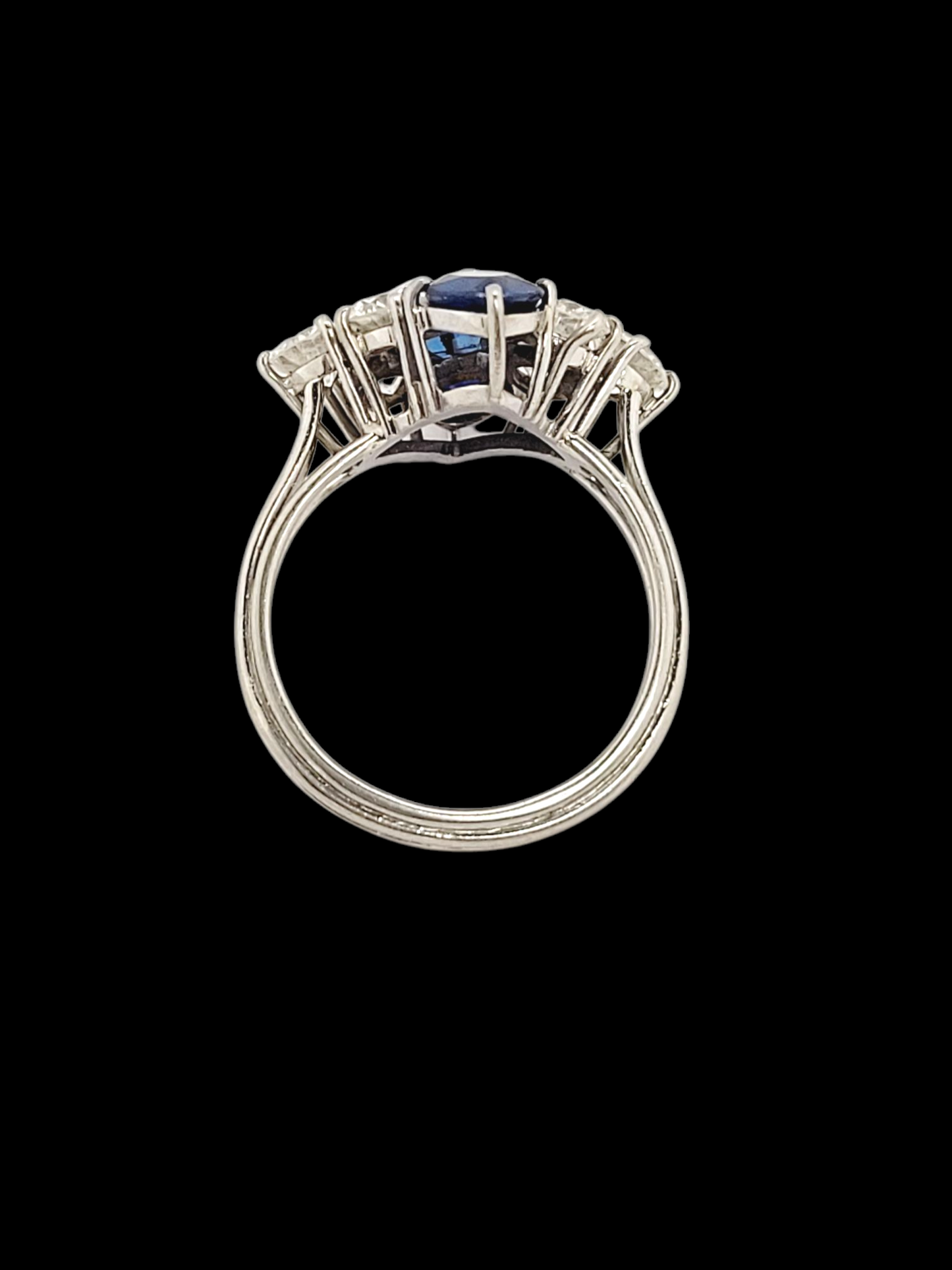 Vintage sapphire and diamond ring
SKU: 8113