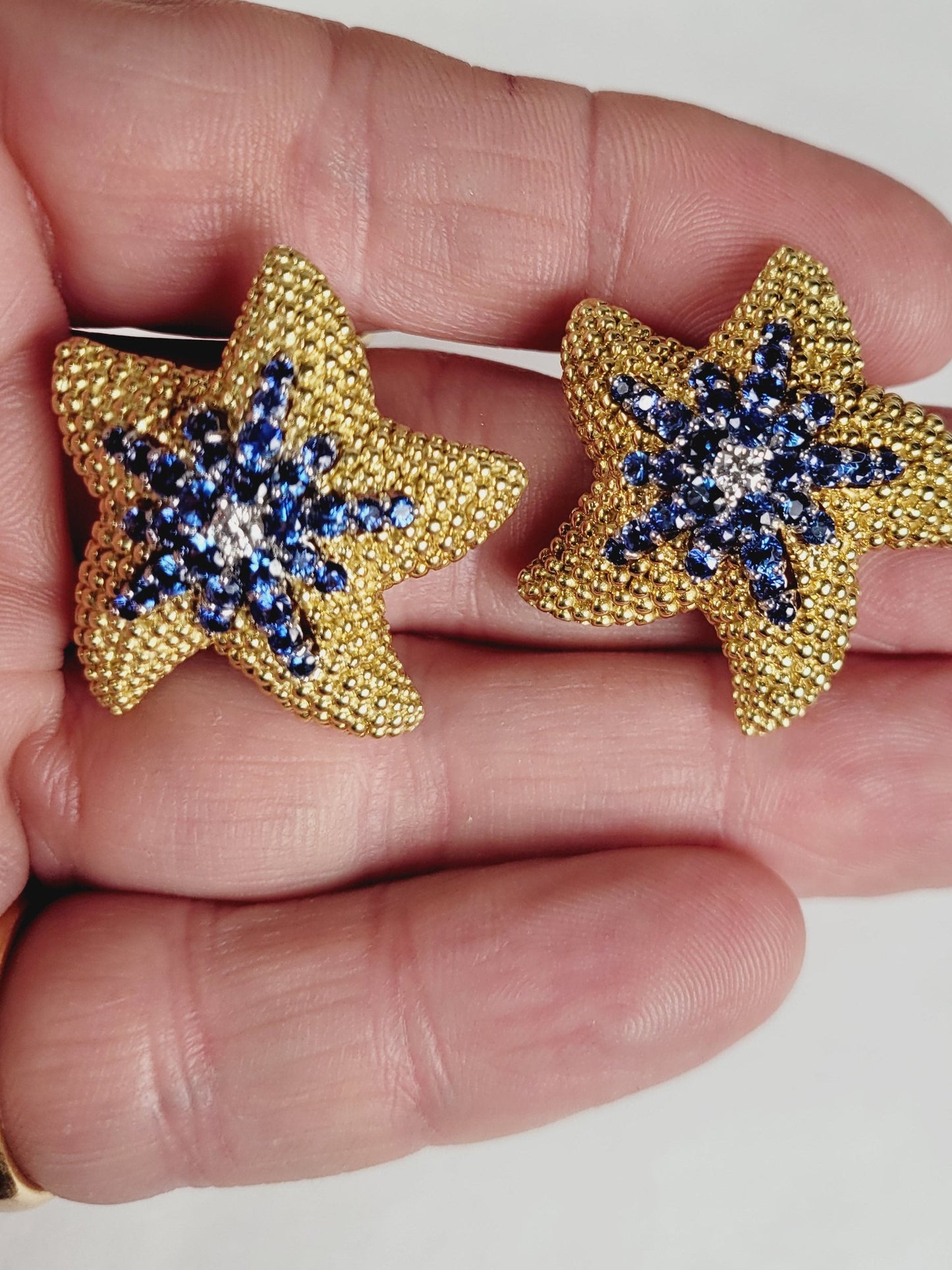 Fabulous retro beaded star earrings with sapphire and diamonds
SKU: 8610