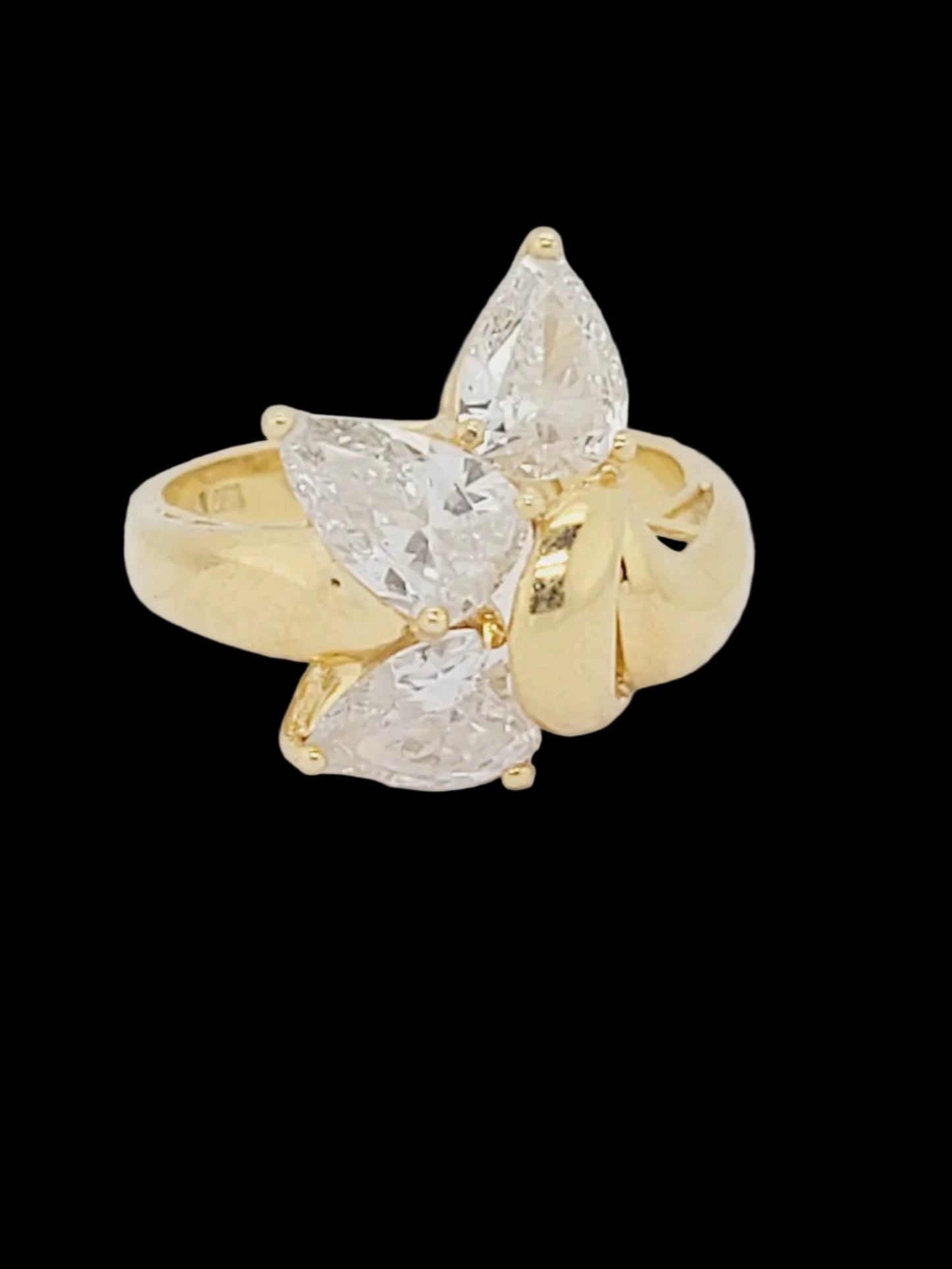 Unusual trilogy pear shaped diamond ring sku 8689