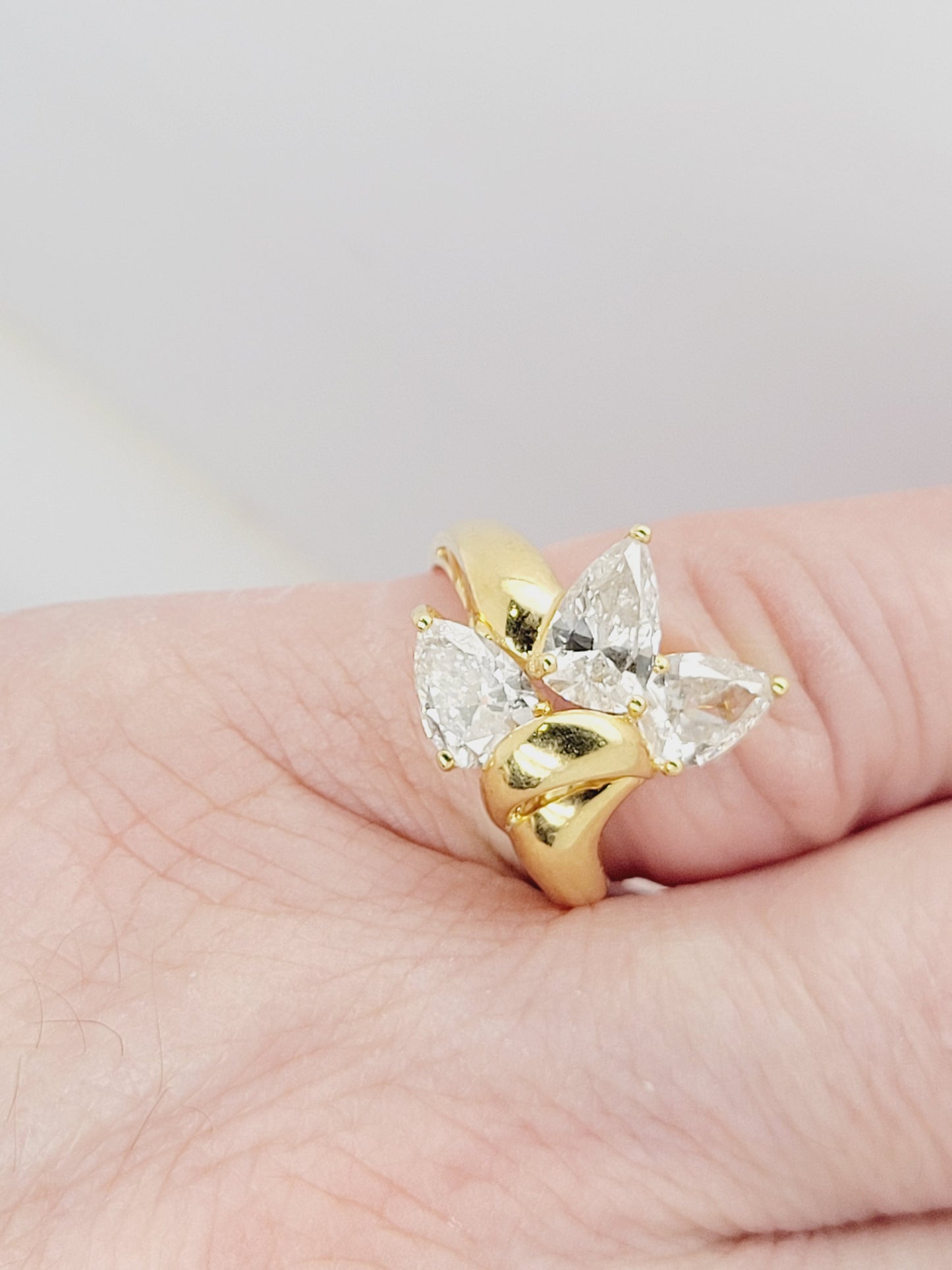 Unusual trilogy pear shaped diamond ring sku 8689