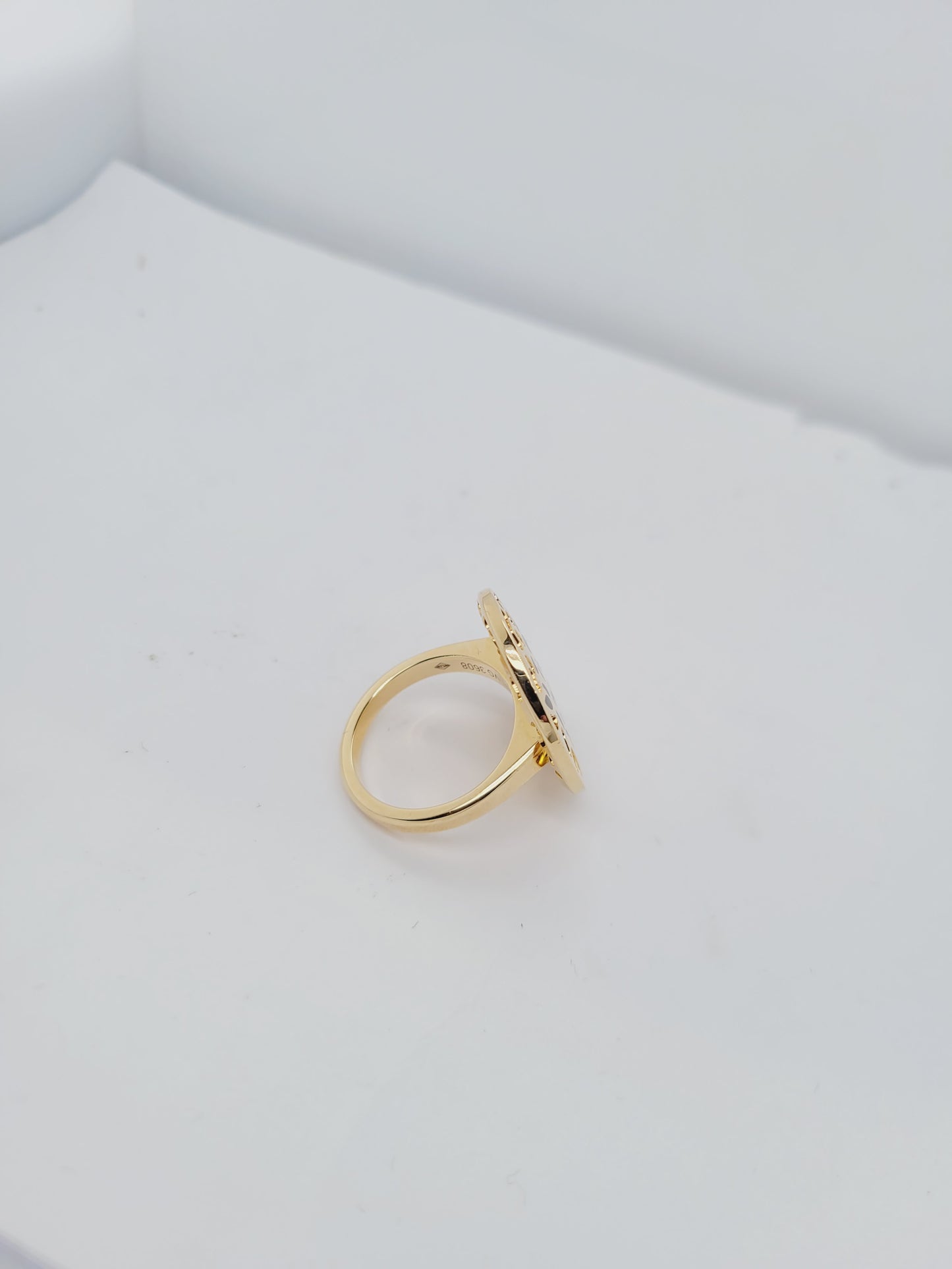 Cartier panther enamel 18ct gold ring
sku 8541