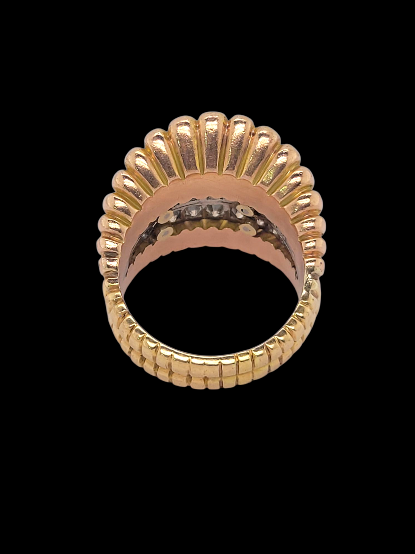 1940's cool design led gold and diamond dress ring
SKU: 8152