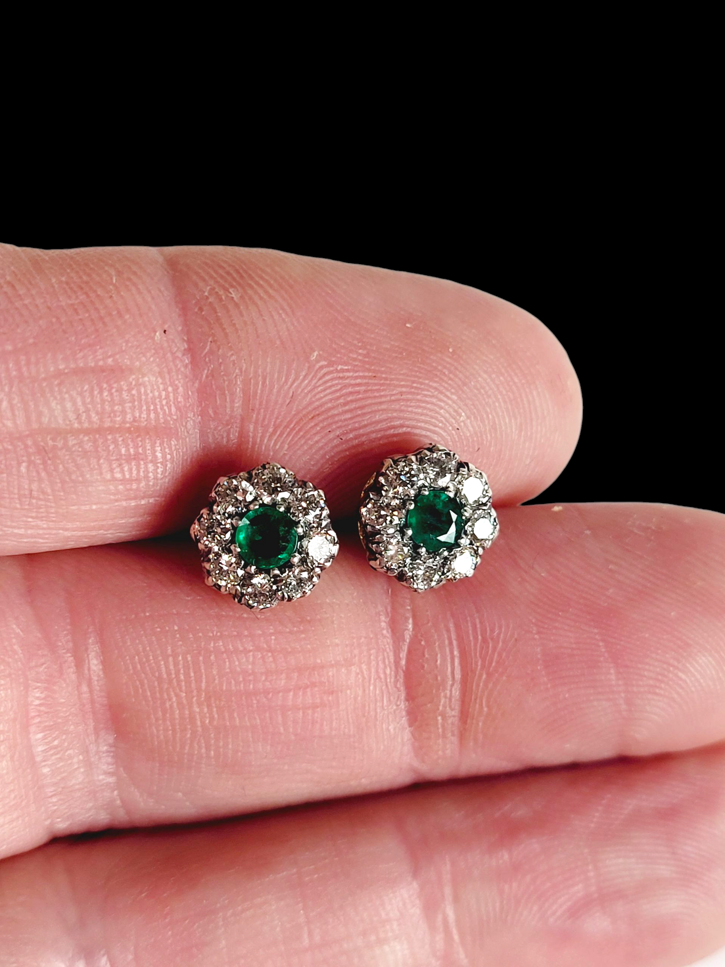 Petite emerald and diamond cluster earrings
SKU: 8486