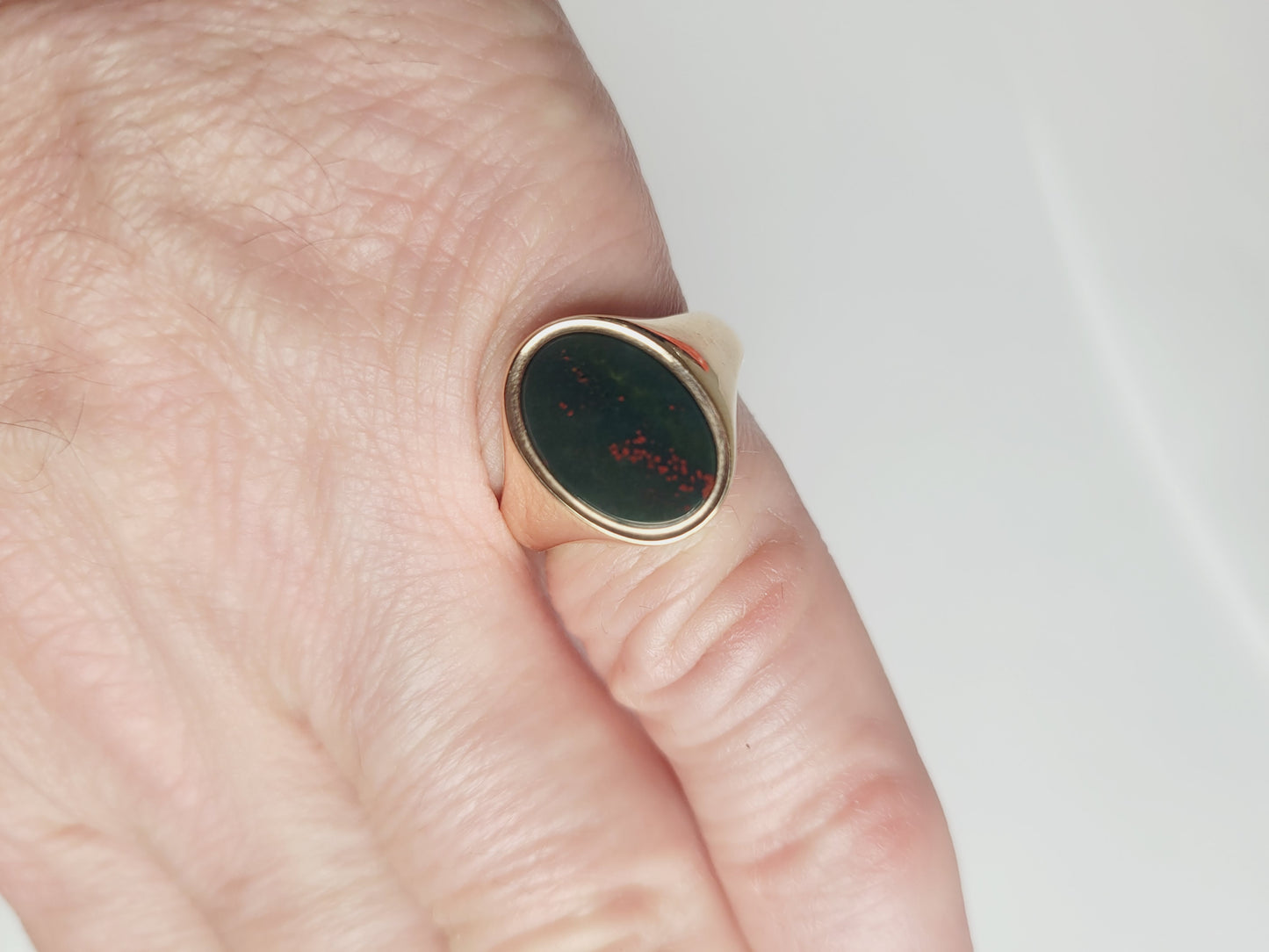 Oval bloodstone heavy 9ct gold signet ring sku 8453