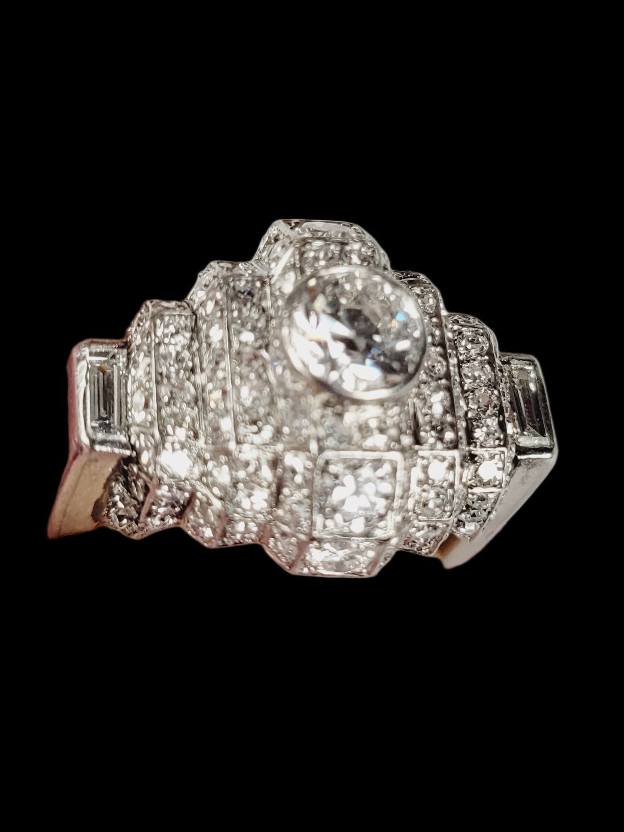 Brutalist art deco diamond dress ring
SKU: 8614