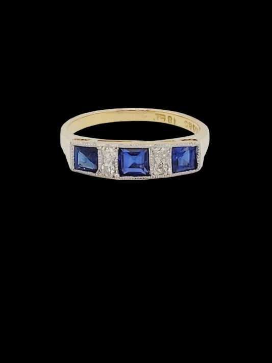 Grays Antique sapphire engagement 