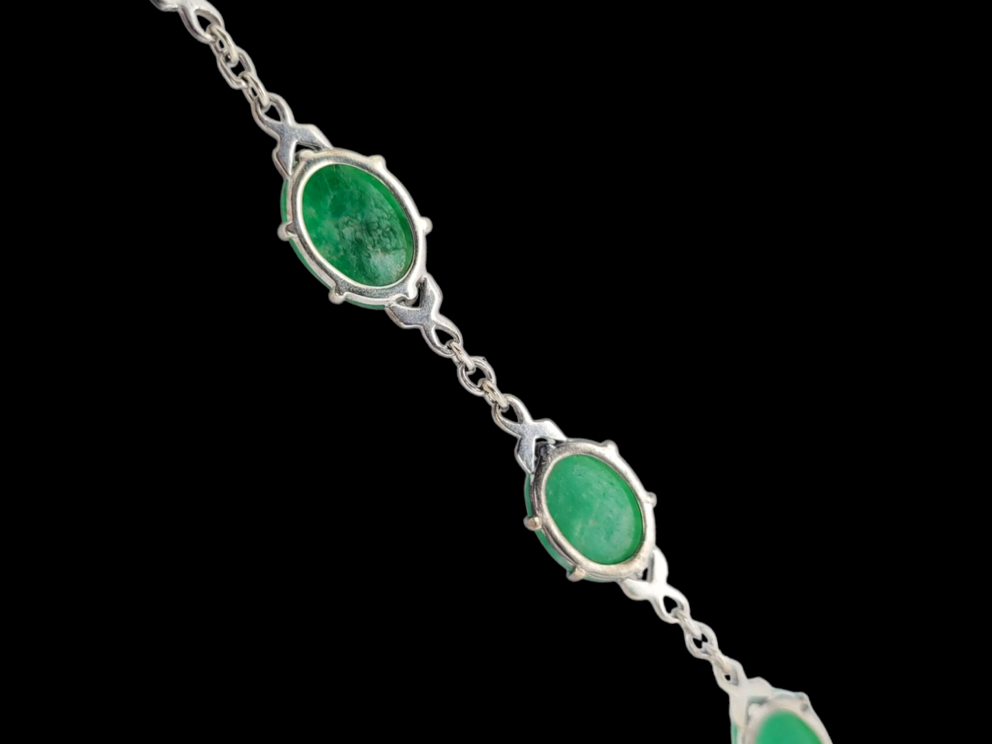 Art deco carved jade bracelet
SKU: 8034
