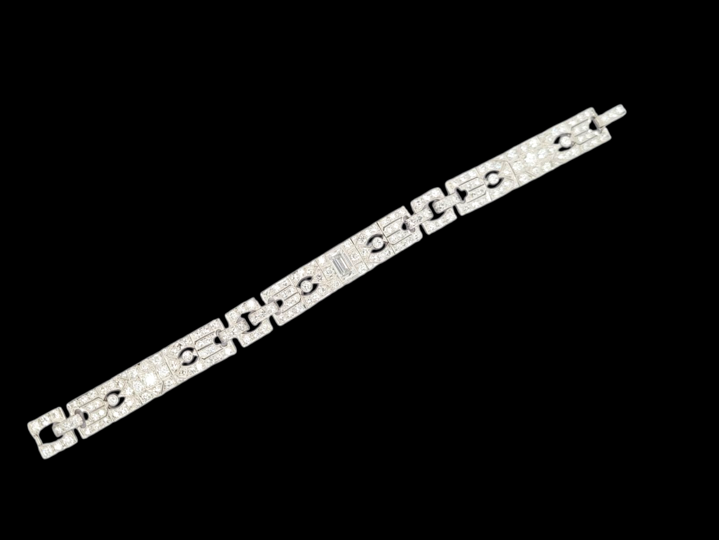 Fine art deco 1920's diamond bracelet
SKU: 8193