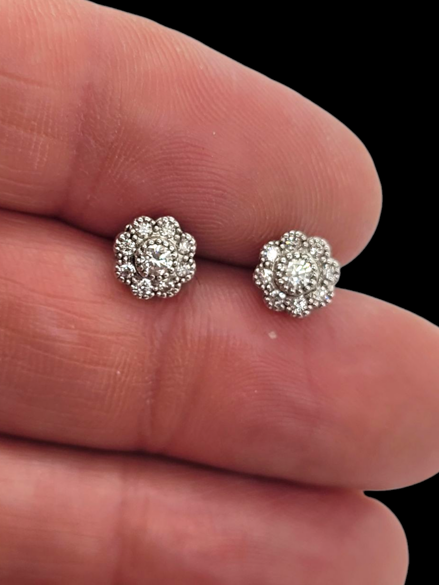 Diamond Cluster stud earrings
SKU: 8074