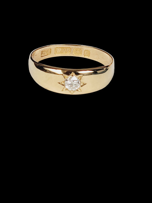 22ct gold diamond gypsy set ring
SKU: 8606