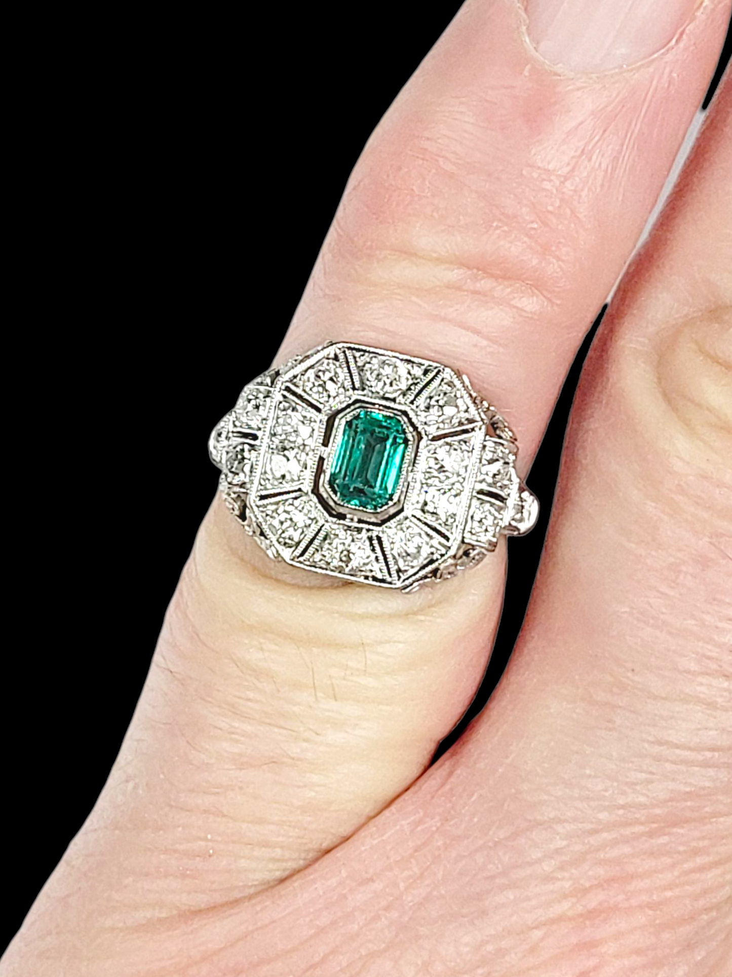 Art deco emerald and diamond engagement ring
SKU: 8225