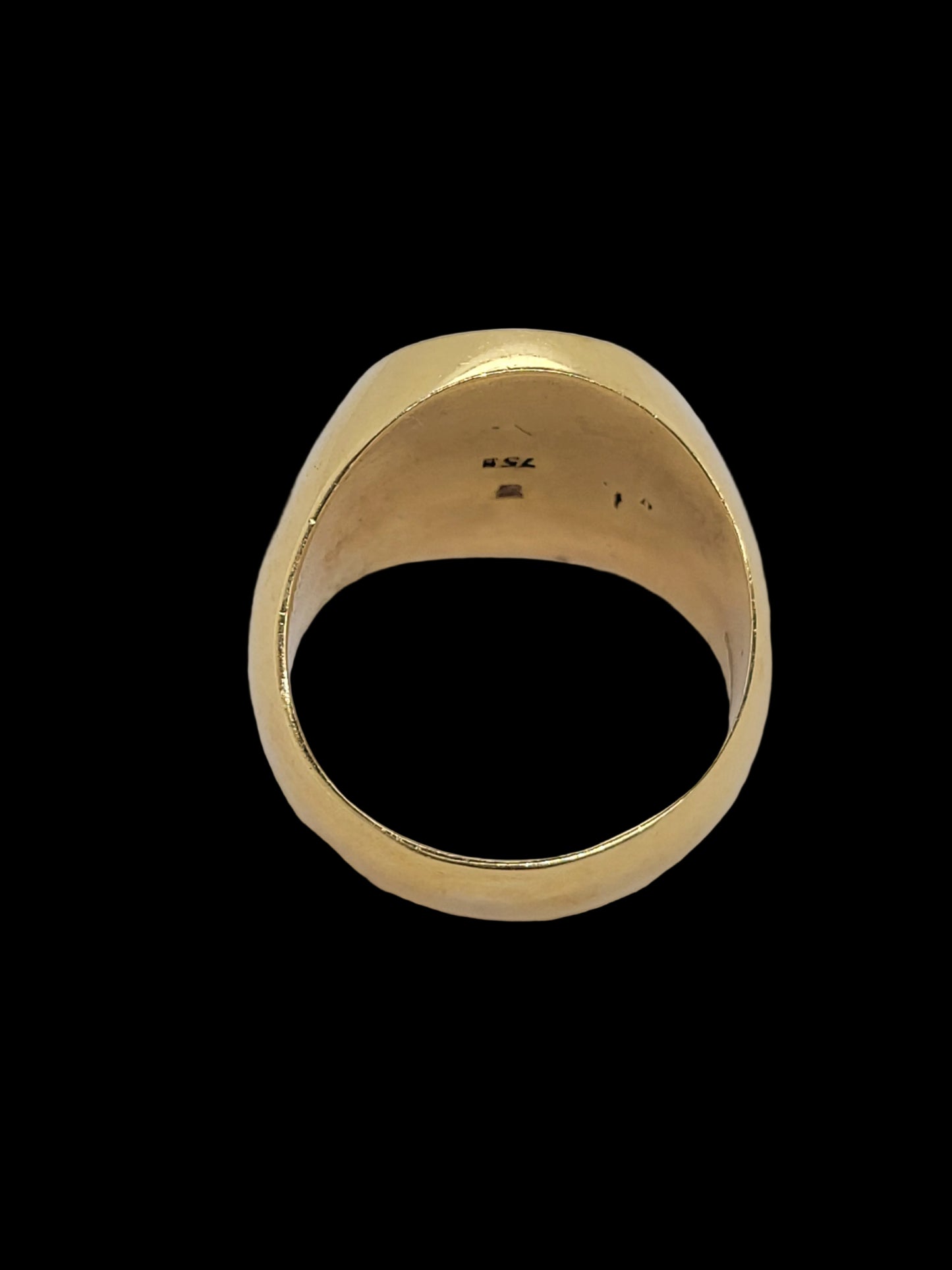 Heavy 18ct gold engraved signet ring sku 8967