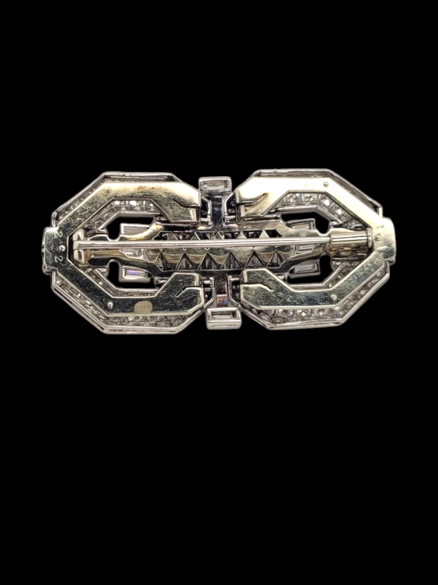 Quality art deco double clip brooch
SKU: 8020