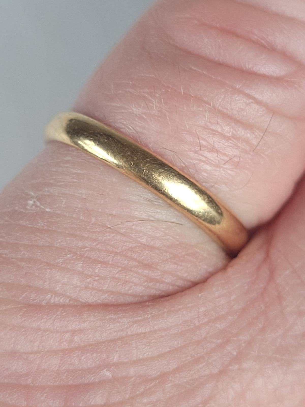 3.4g 22ct gold wedding ring