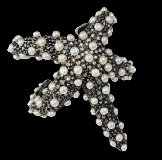 Diamond and pearl starfish bangle
SKU: 4946