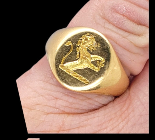 Seal engraved Lion 18ct gold ring
SKU: 8318