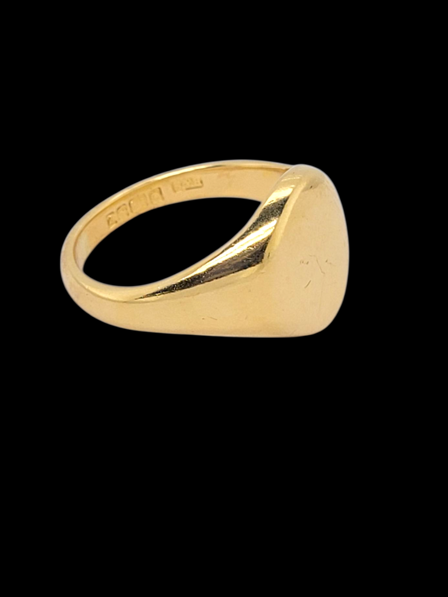 18ct gold oval signet ring
SKU: 8157