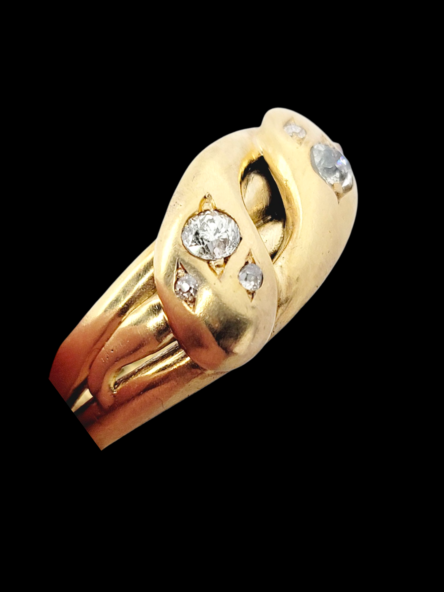 Superb double snake ring ideal for larger finger size
SKU: 8108