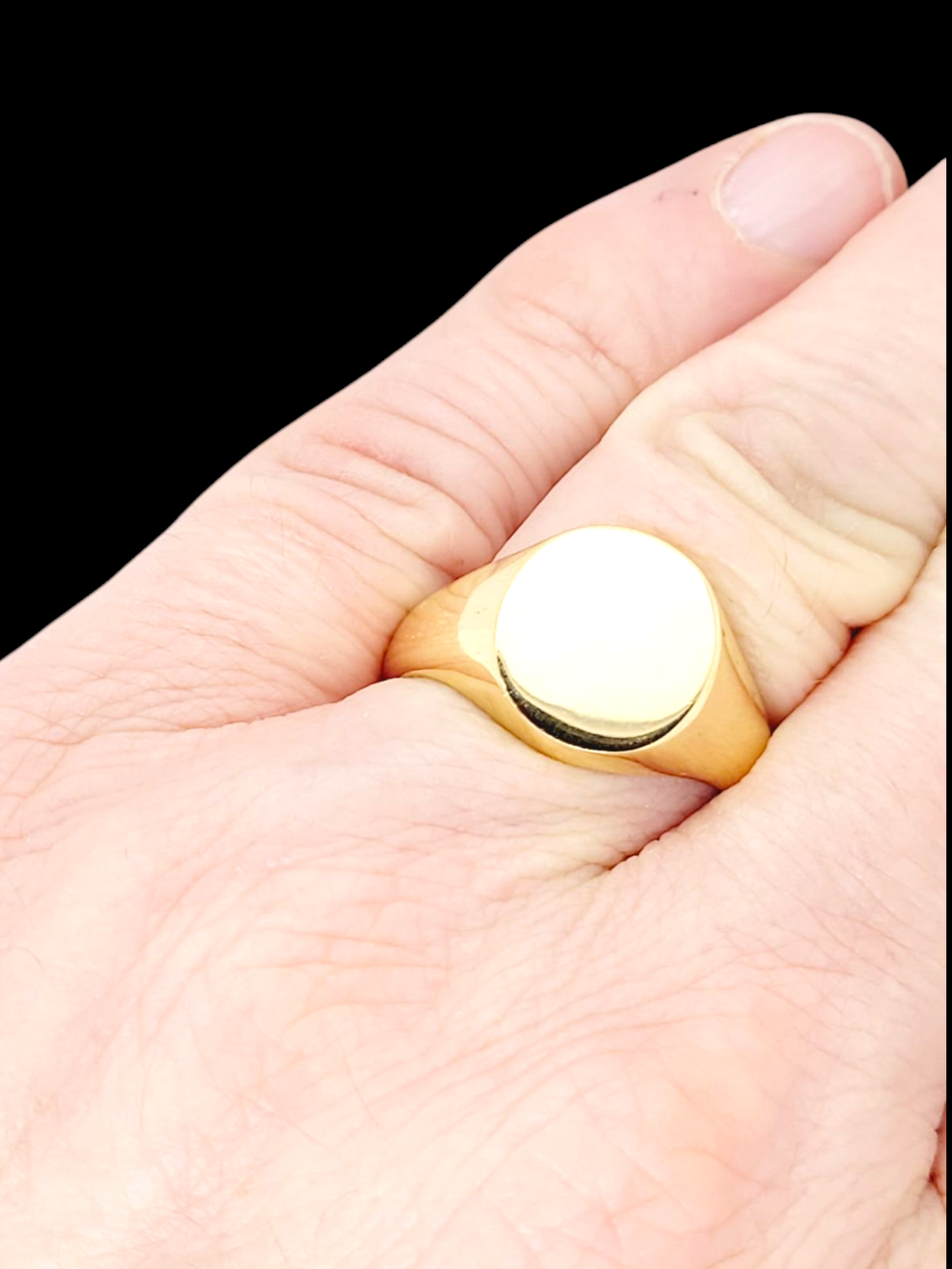 Heavy 18ct gold signet ring
SKU: 8015