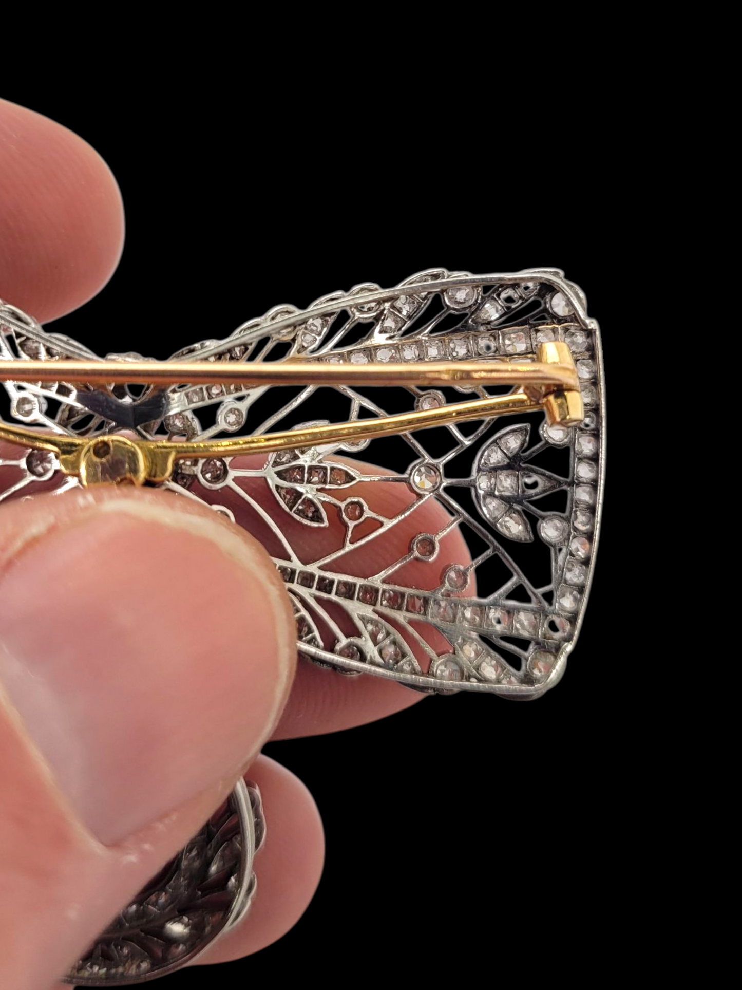 Belle epoque diamond bow
SKU: 8301