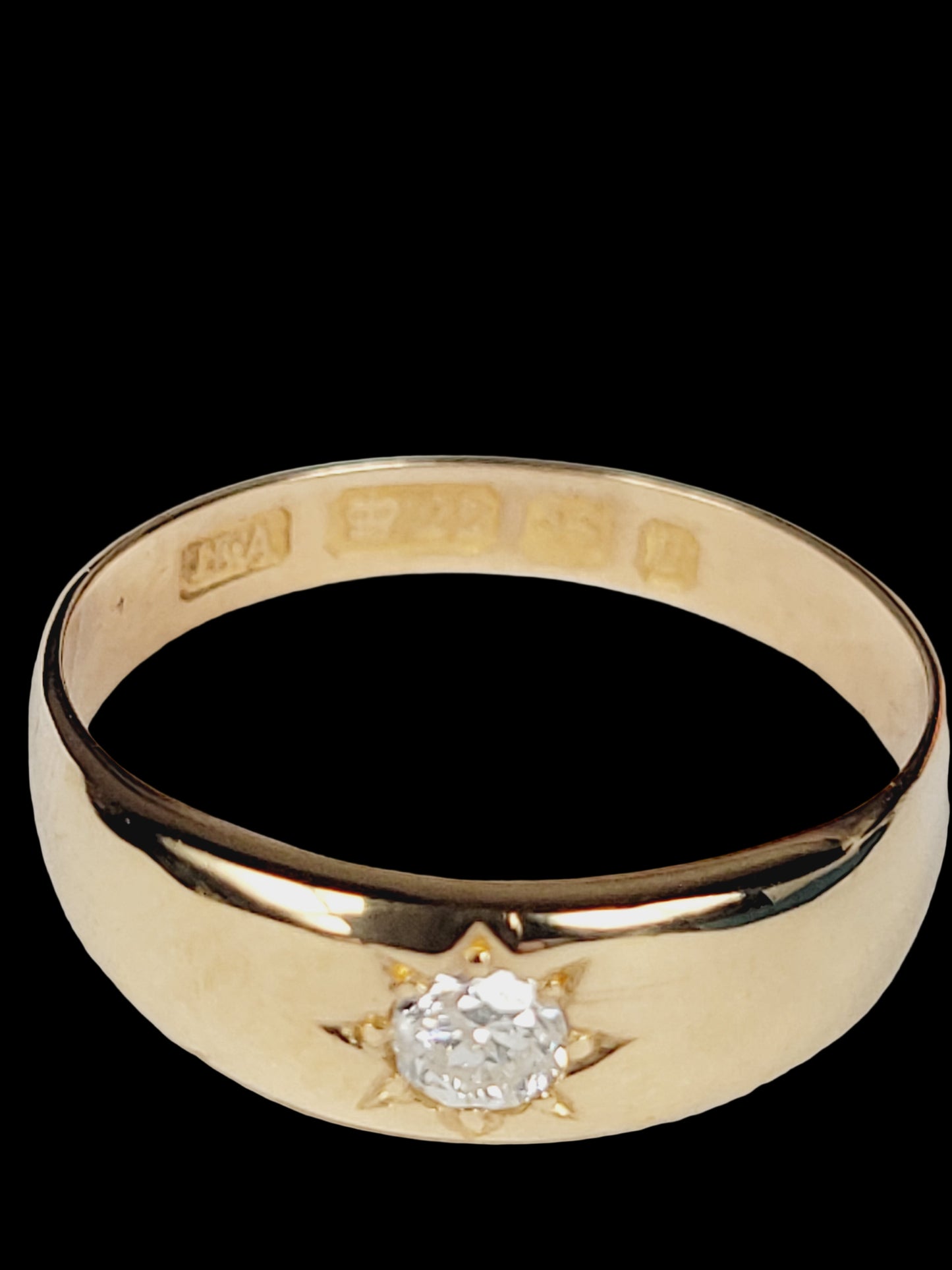 22ct gold diamond gypsy set ring
SKU: 8606