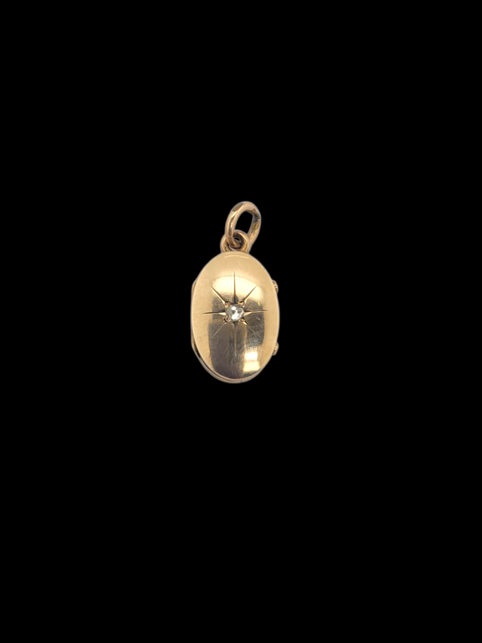 Tiny charm locket
SKU: 8267