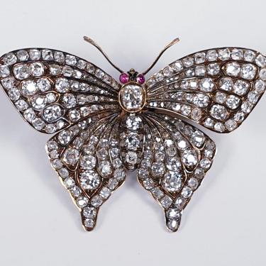 Fine Diamond Butterfly with en tremblant wings | DB Gems
