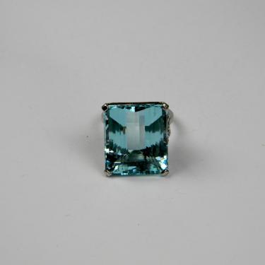 Large aquamarine & baguette diamond ring | DB Gems