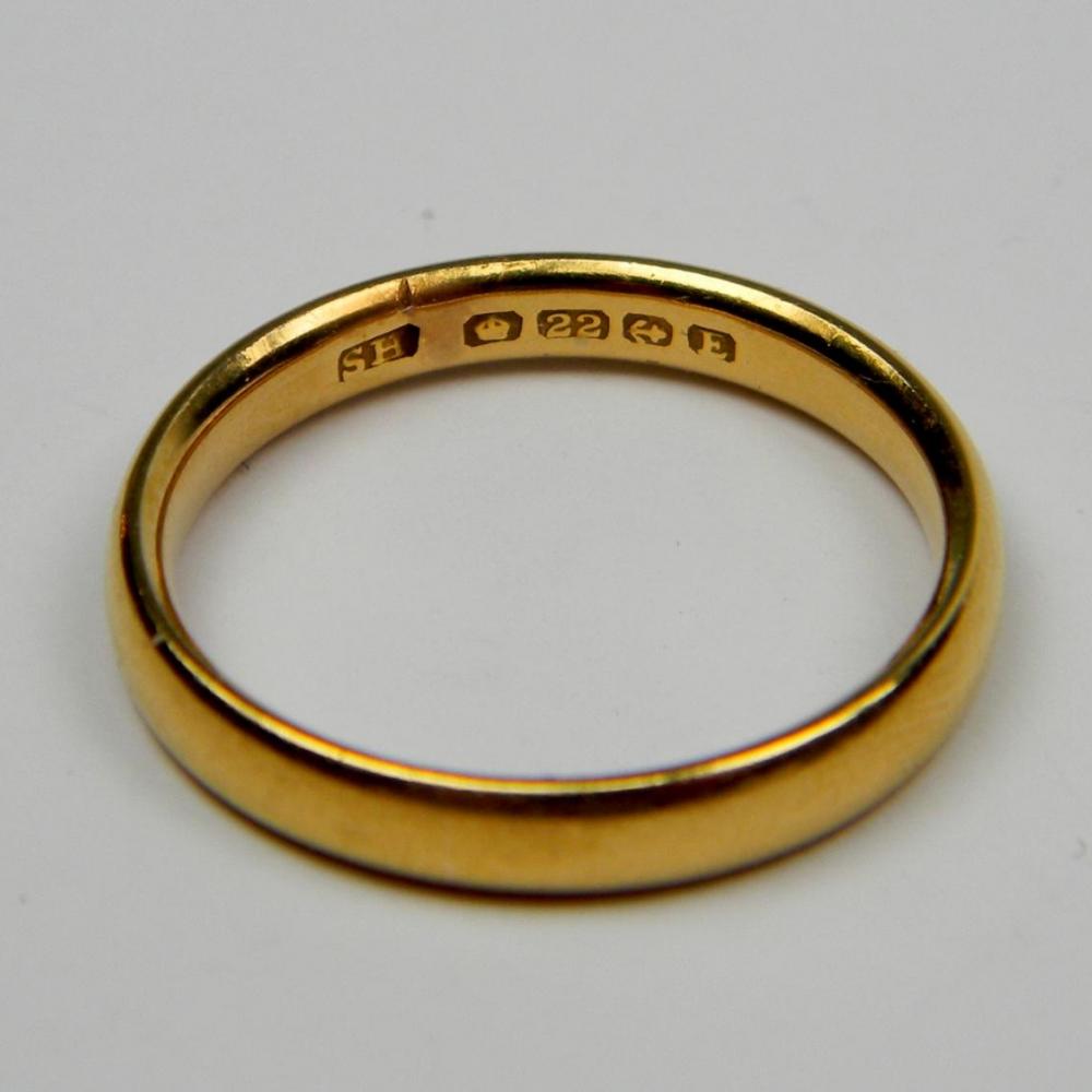 22ct Gold Court Wedding Band DB Gems