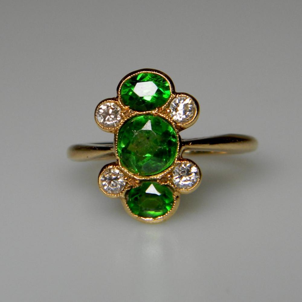 Antique demantoid garnet ring outlet