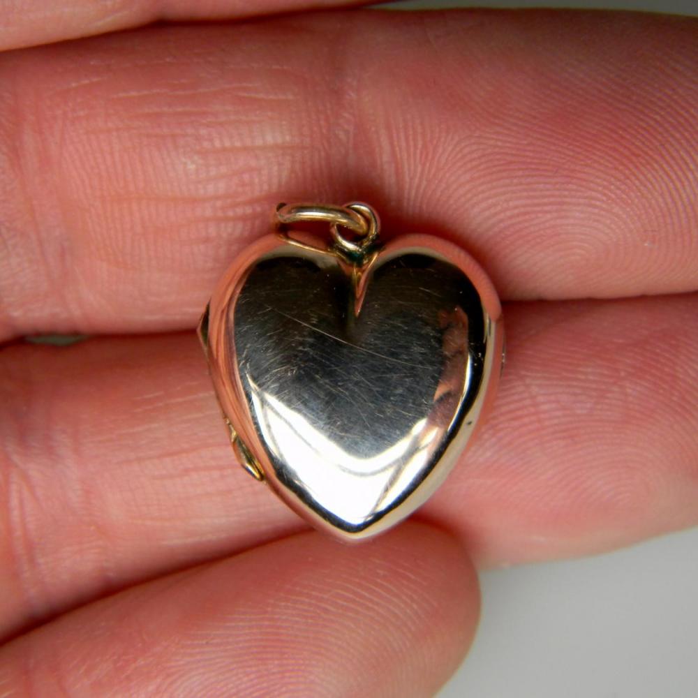 Plain Gold Heart Locket | DB Gems