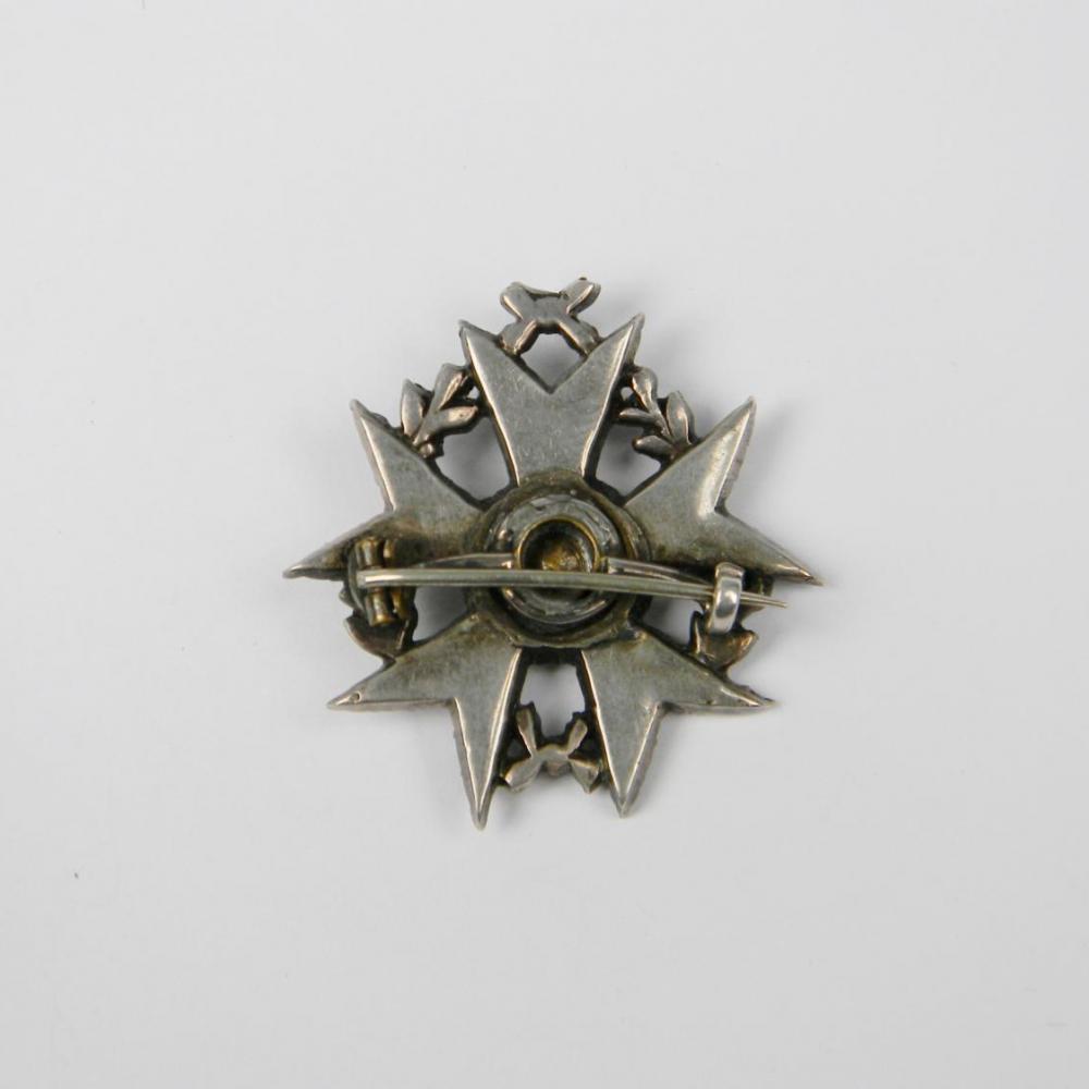 Five pointed star with laurel leaves in between | DB Gems