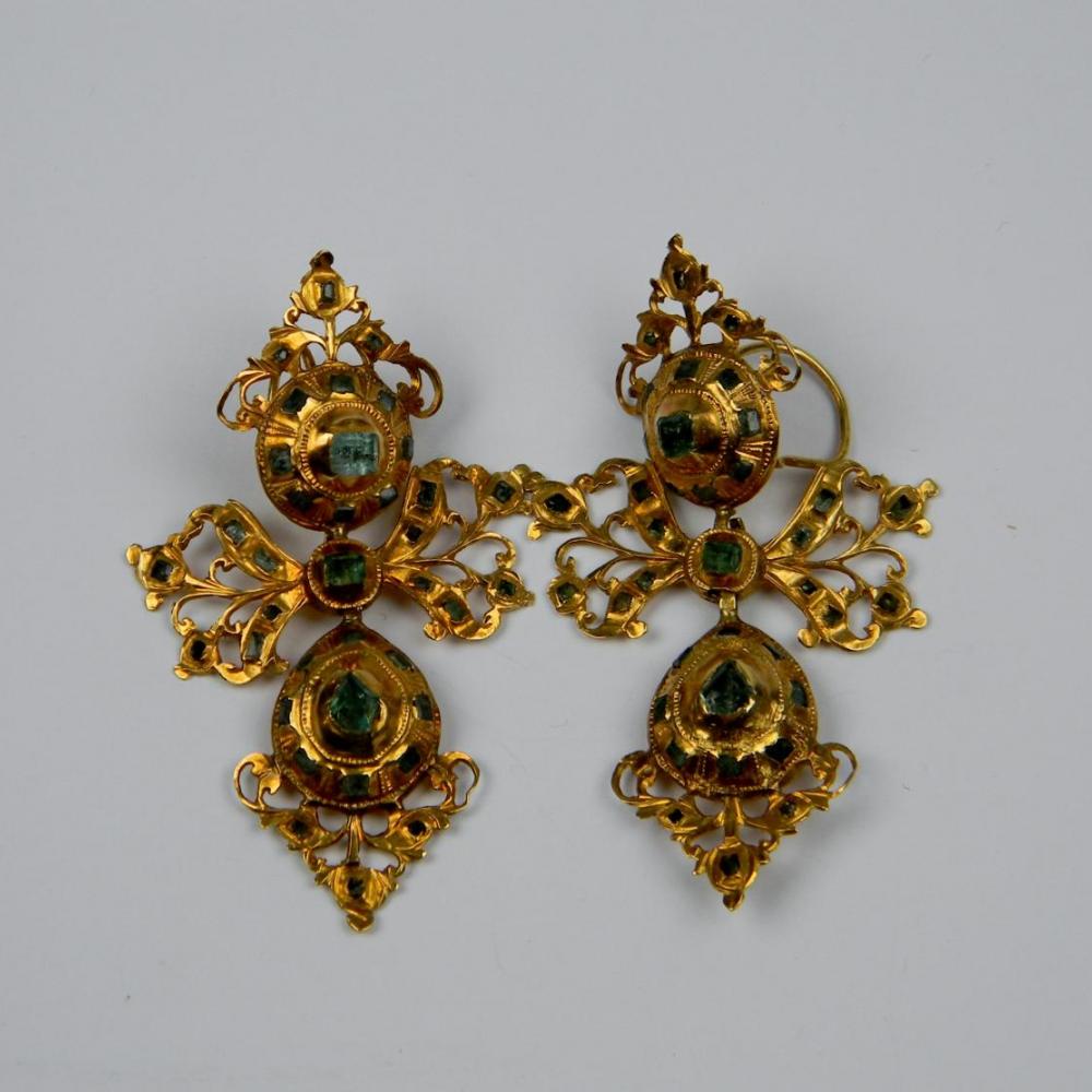 Spanish emerald drop earrings c1770 | DB Gems