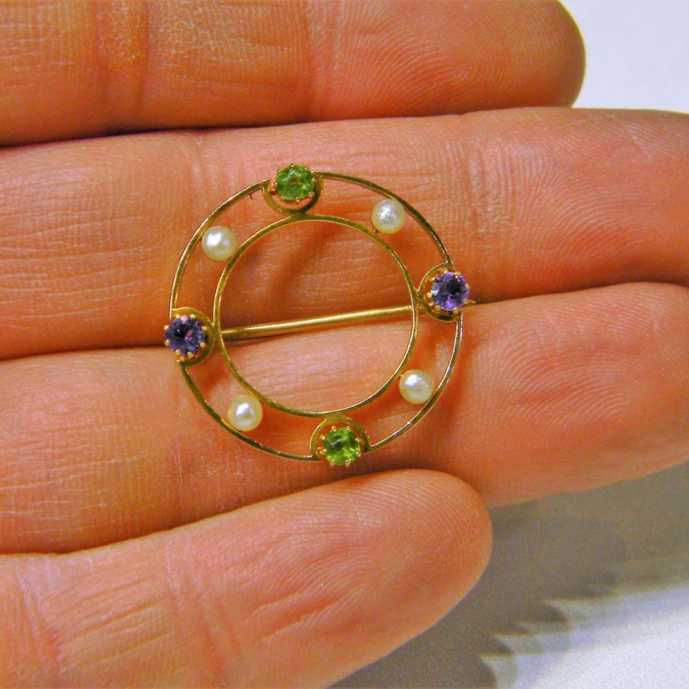 Suffragette brooch deals