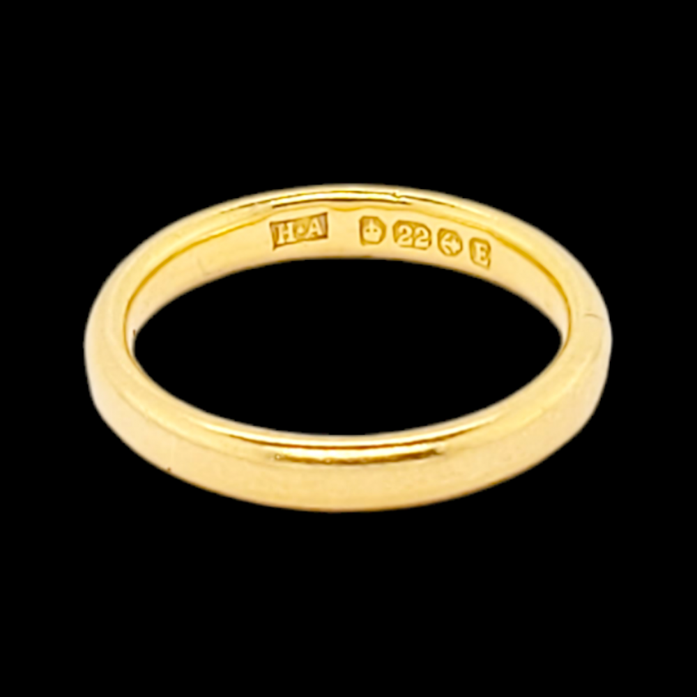 Bride #39 s 22ct gold traditional Court shaped wedding band DB Gems